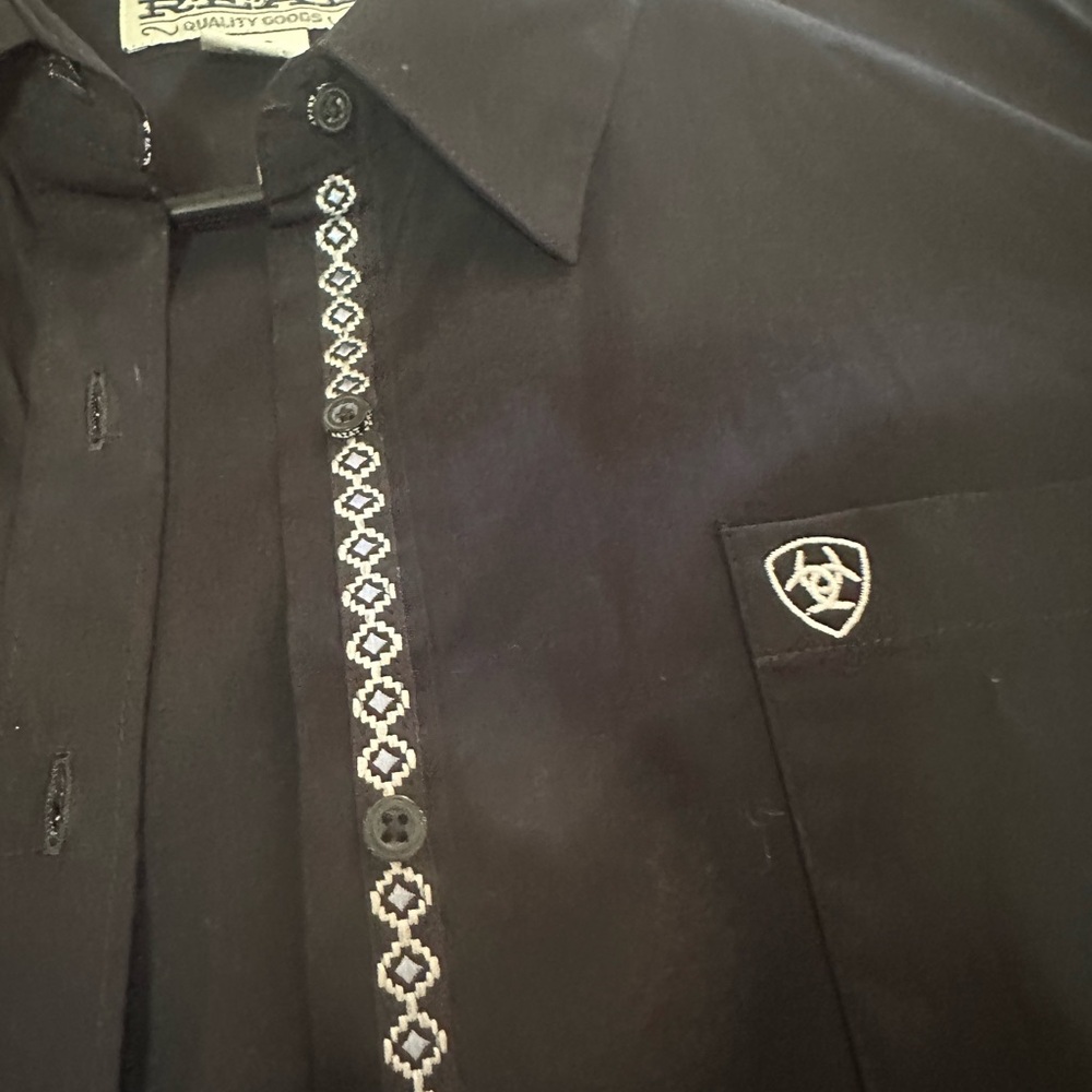 Black womens ariat  Embroidered Shirt